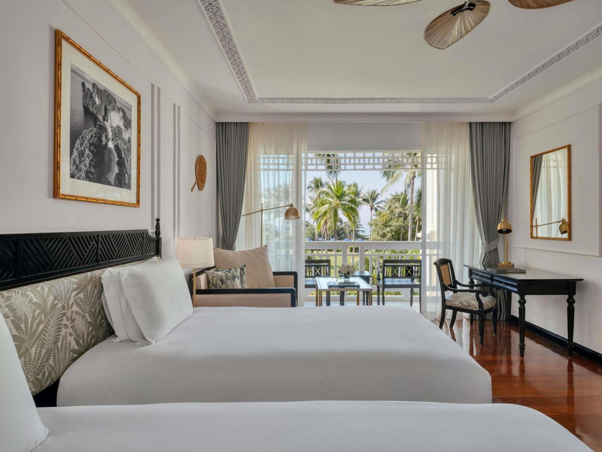 Signature Twin Room Private Balcony